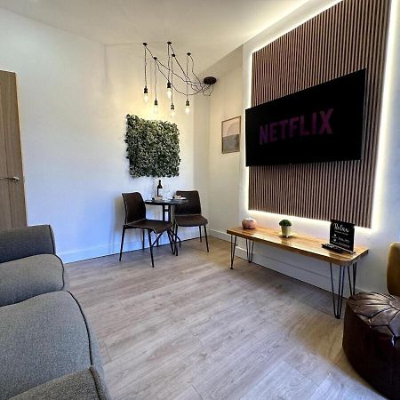 קינגסטון אפון הול Deluxe Stays @ Libra Spaces מראה חיצוני תמונה
